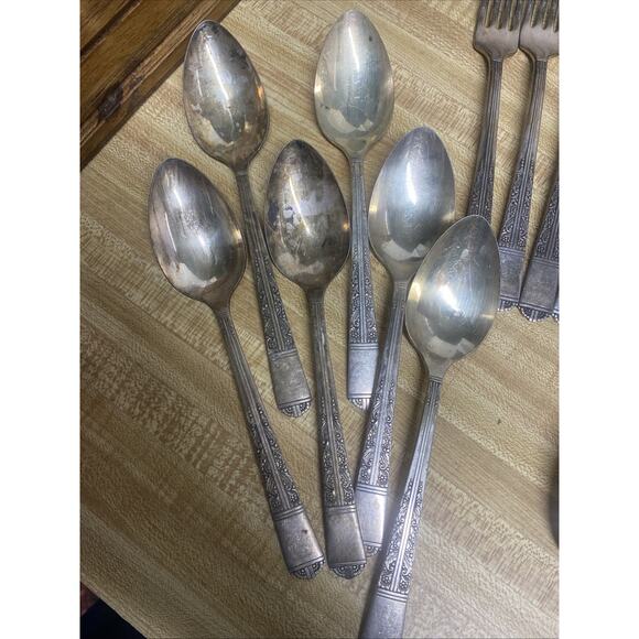 19 Pieces ONEIDA ROYAL YORK aka OAKLEIGH GRACE SilverPlate Tutor Plate Community - Picture 4 of 8